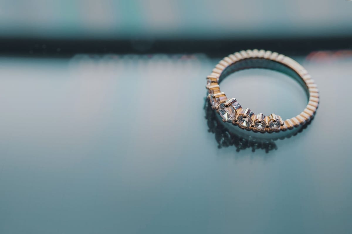 Cubic ring on a surface with reflection