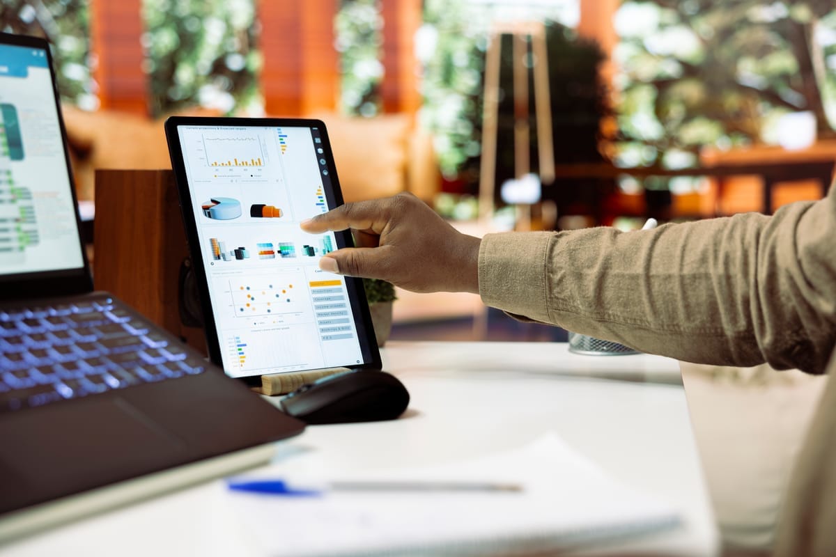 Keputusan Cepat Minim Risiko: Masa Depan Manajemen Inventaris dengan Smart Forecasting