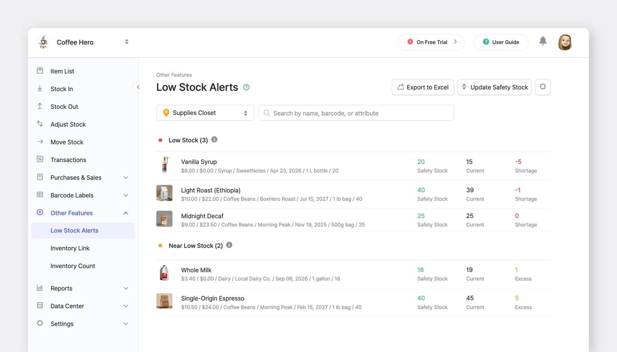 Pantalla de la interfaz web de BoxHero: Alertas de Stock Bajo para un equipo de café