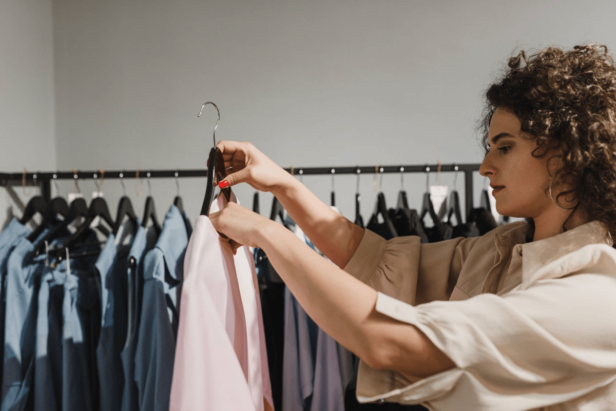 ¿Qué es un SKU y por qué es esencial para la gestión de inventario?