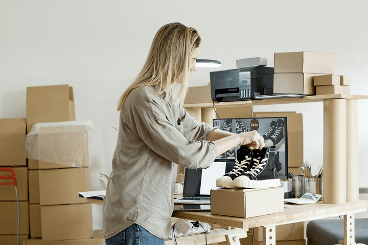 ¿Cuánta mercancía debo tener? Guía para principiantes y tiendas con historial de ventas